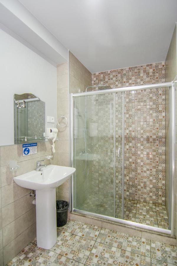 Hotel "Elesa Wera" Тбилиси Екстериор снимка